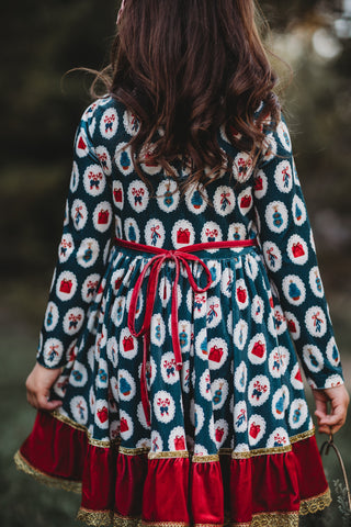 Holiday Joy Velvet Dress and Bloomer Set (*Size up*)